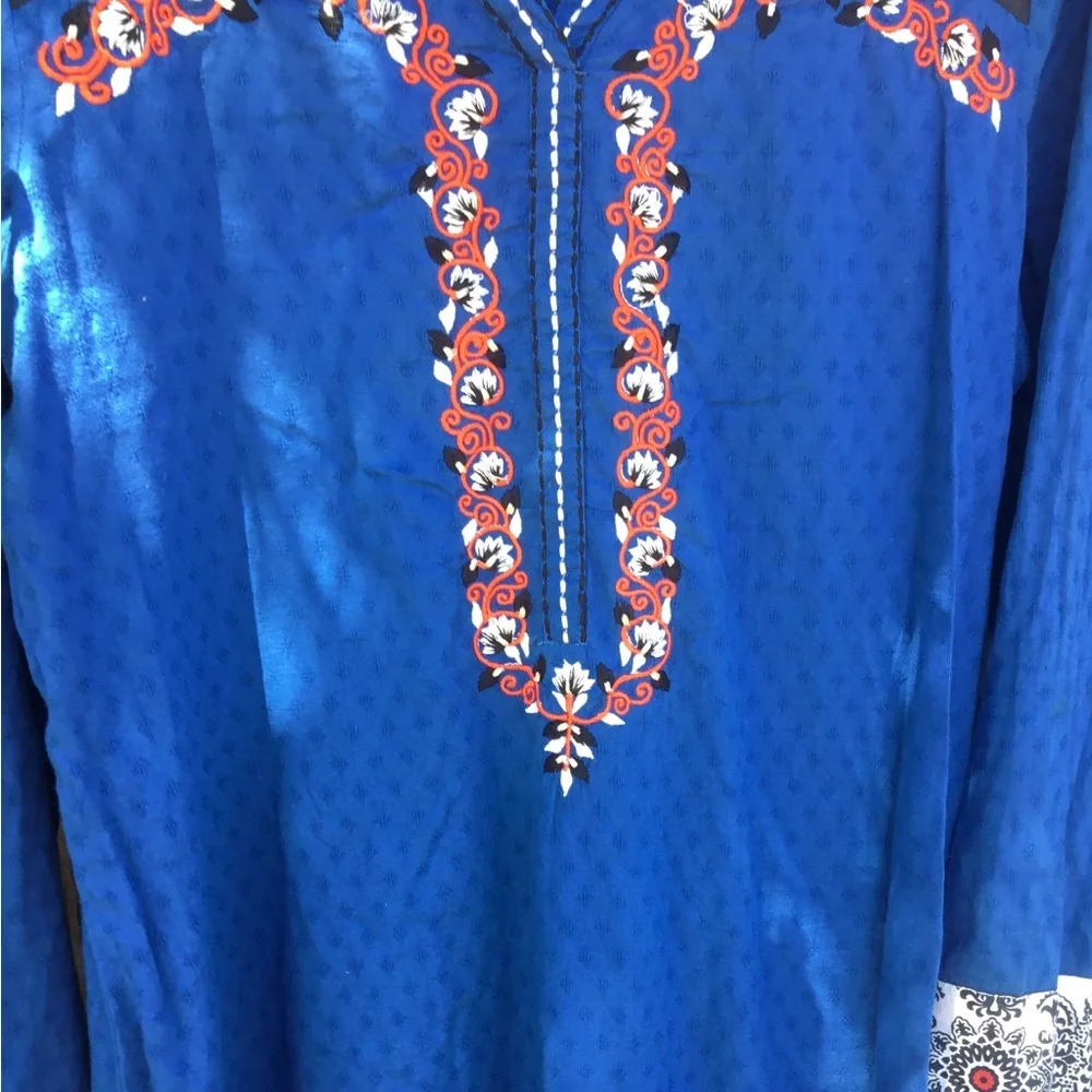 Large Tunic - Picture 1 of 4